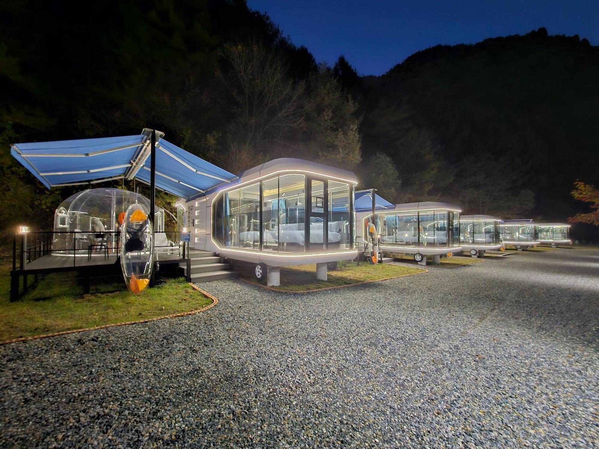 Galaxy X Hotel Type Caravan Glamping & Pension Pyeongchang Esterno foto