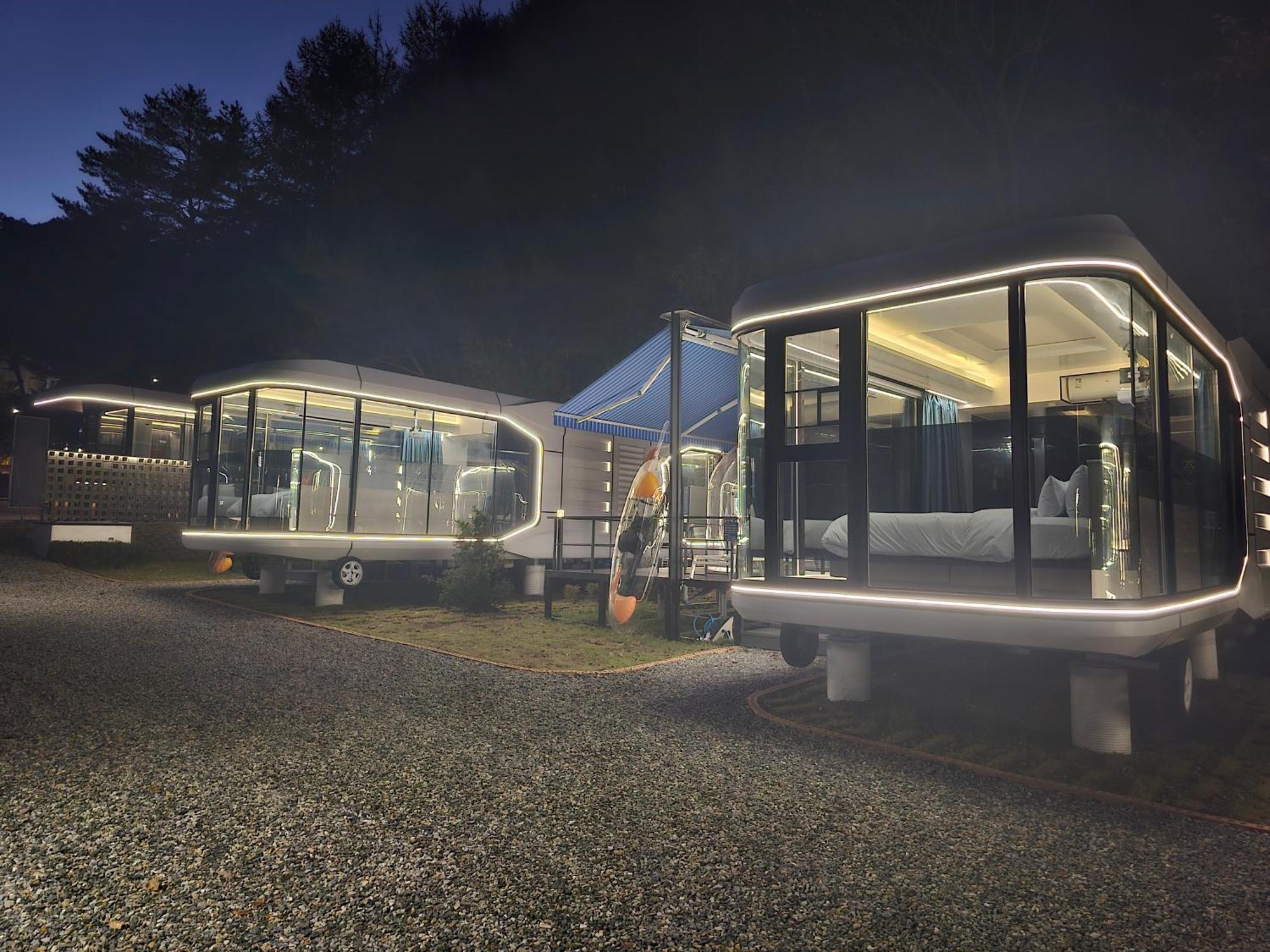 Galaxy X Hotel Type Caravan Glamping & Pension Pyeongchang Esterno foto