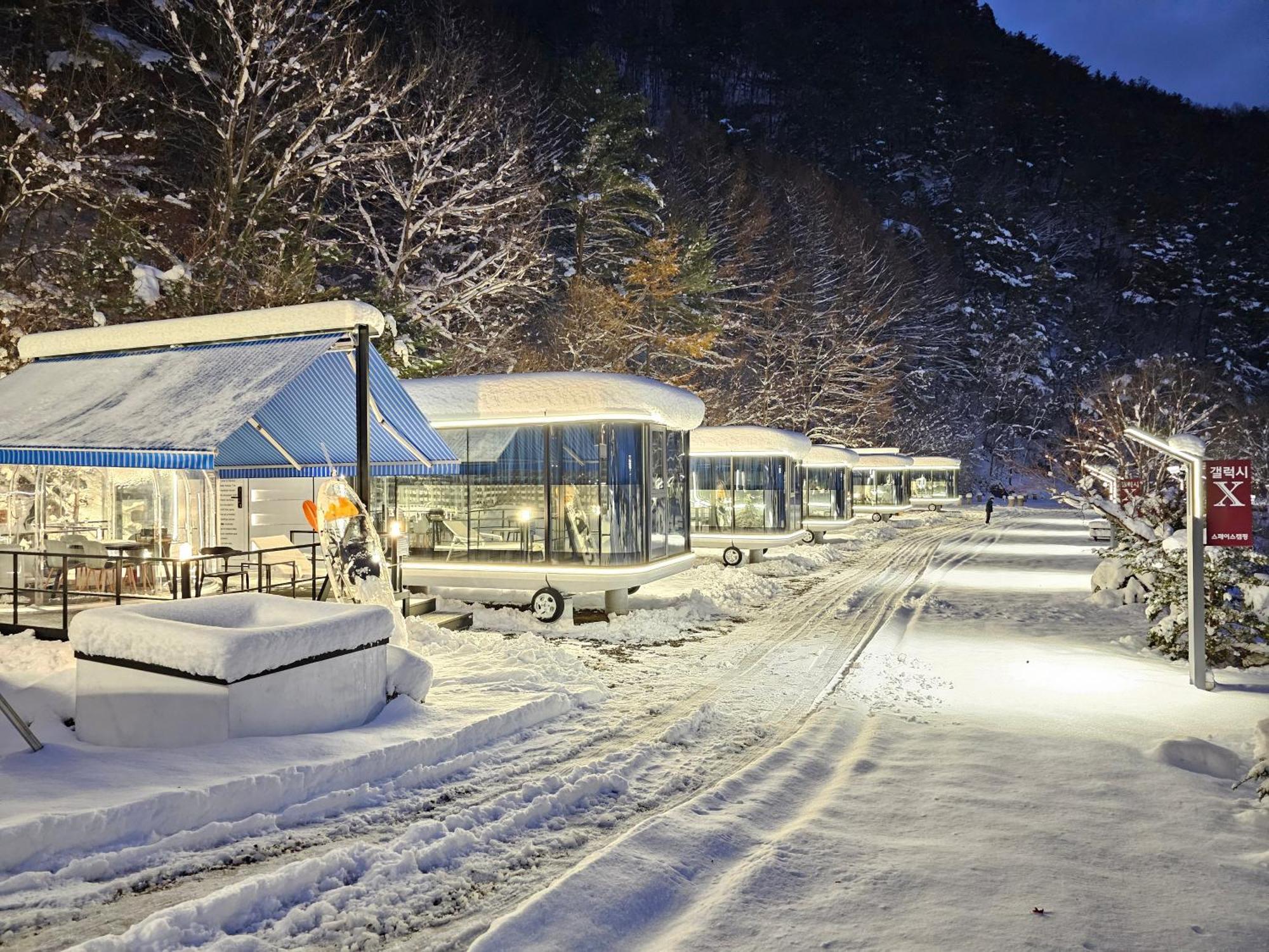 Galaxy X Hotel Type Caravan Glamping & Pension Pyeongchang Esterno foto