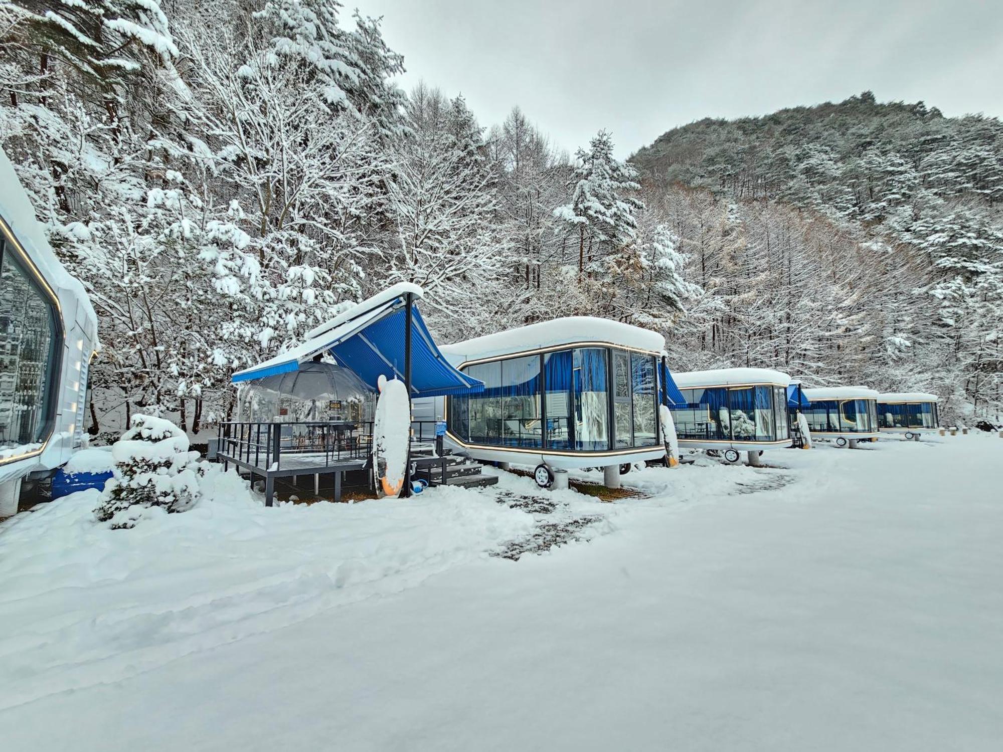 Galaxy X Hotel Type Caravan Glamping & Pension Pyeongchang Esterno foto